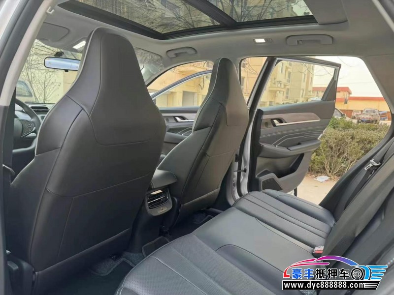 24年东风风神浩瀚轿车抵押车出售