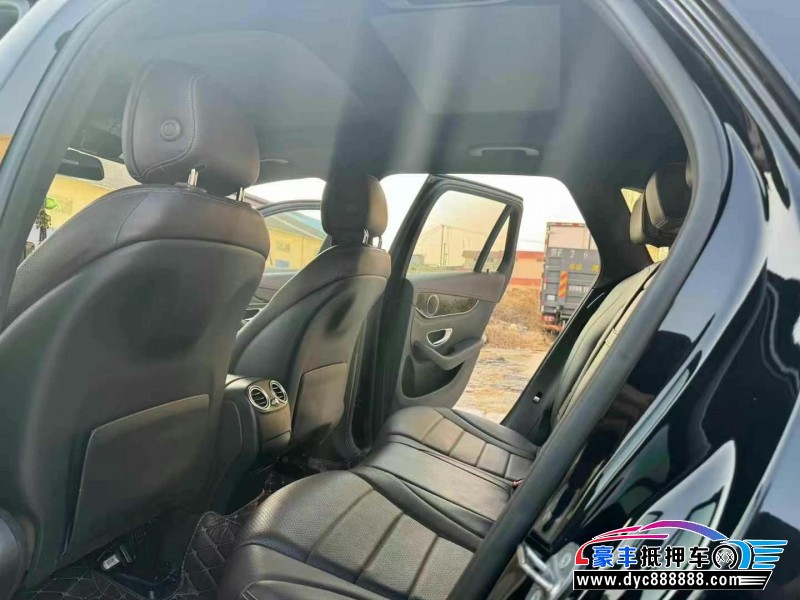 17年奔驰GLC轿车抵押车出售