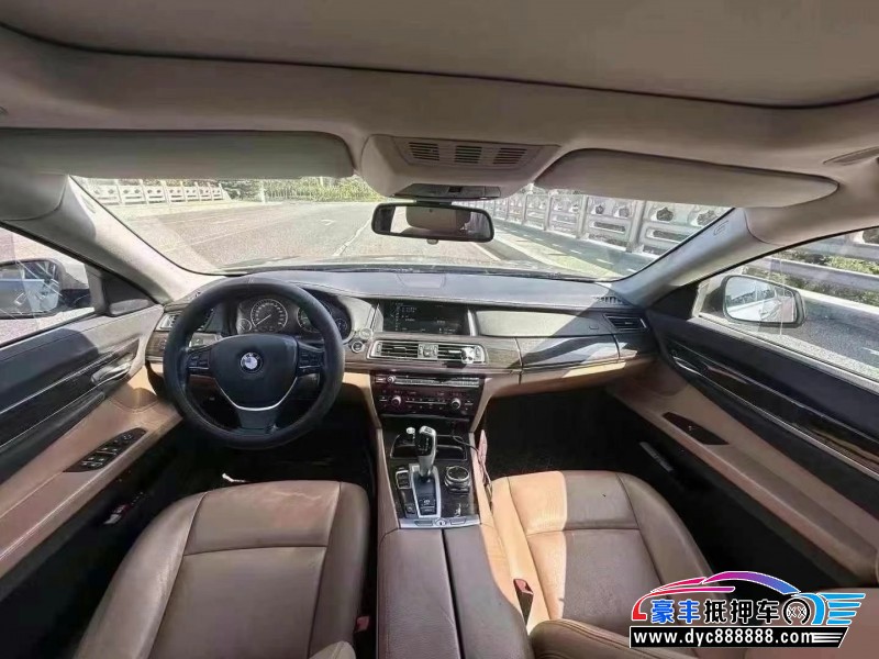 15年宝马7系轿车抵押车出售