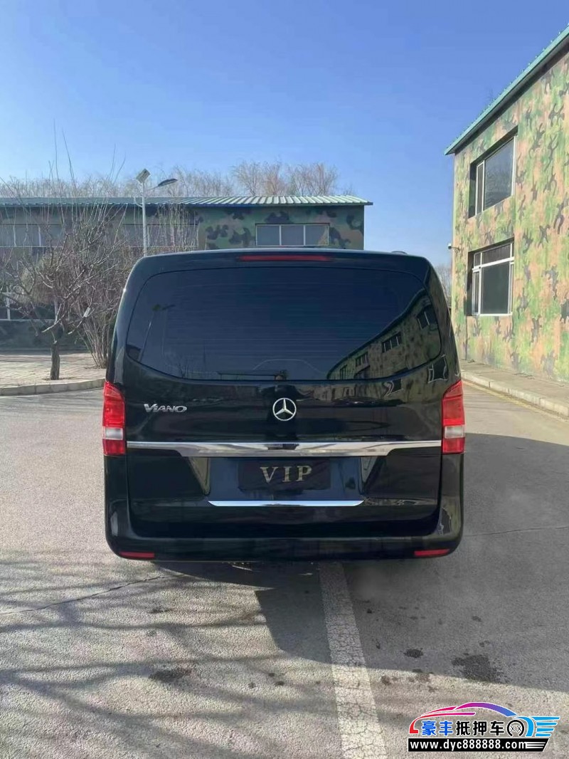 18年奔驰威霆轿车抵押车出售