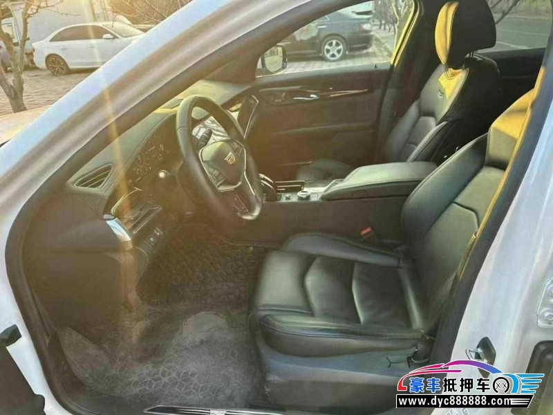 21年凯迪拉克CT6轿车抵押车出售