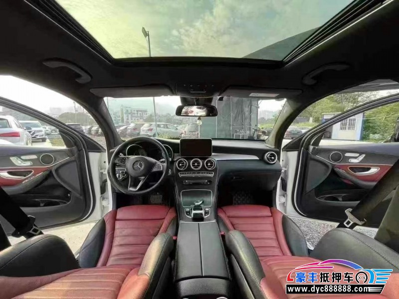 18年奔驰GLC轿车抵押车出售