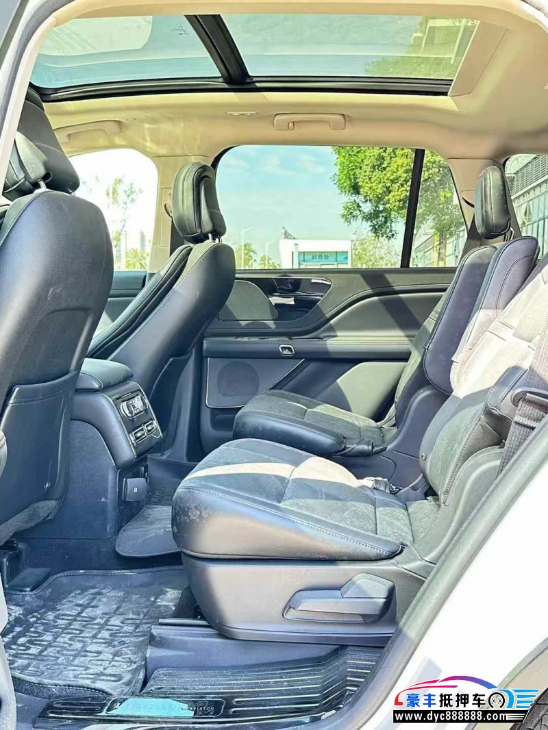 22年林肯飞行家轿车抵押车出售