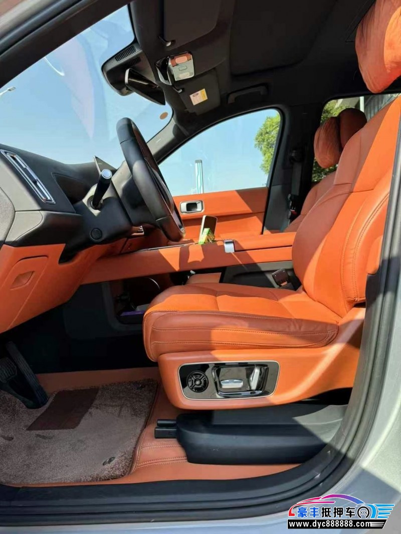 23年理想L9轿车抵押车出售