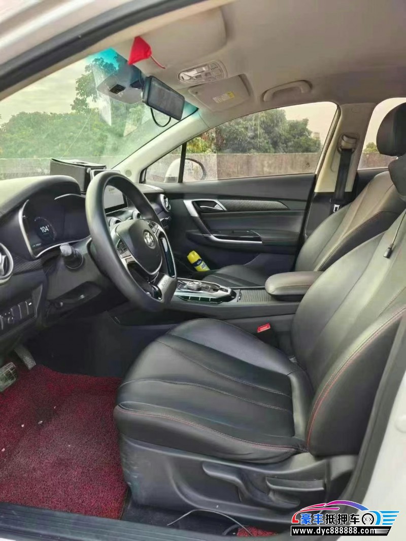 21年北汽新能源EU系列轿车抵押车出售