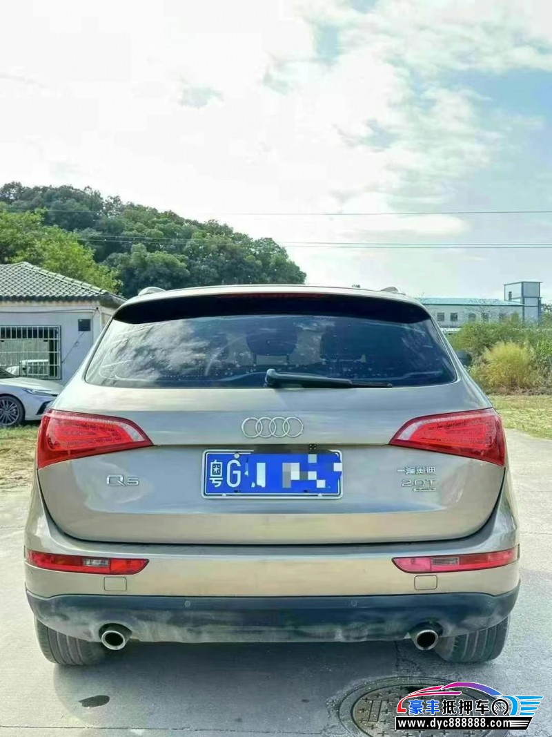 12年奥迪Q5轿车抵押车出售