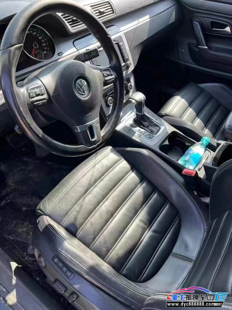 11年大众CC轿车抵押车出售