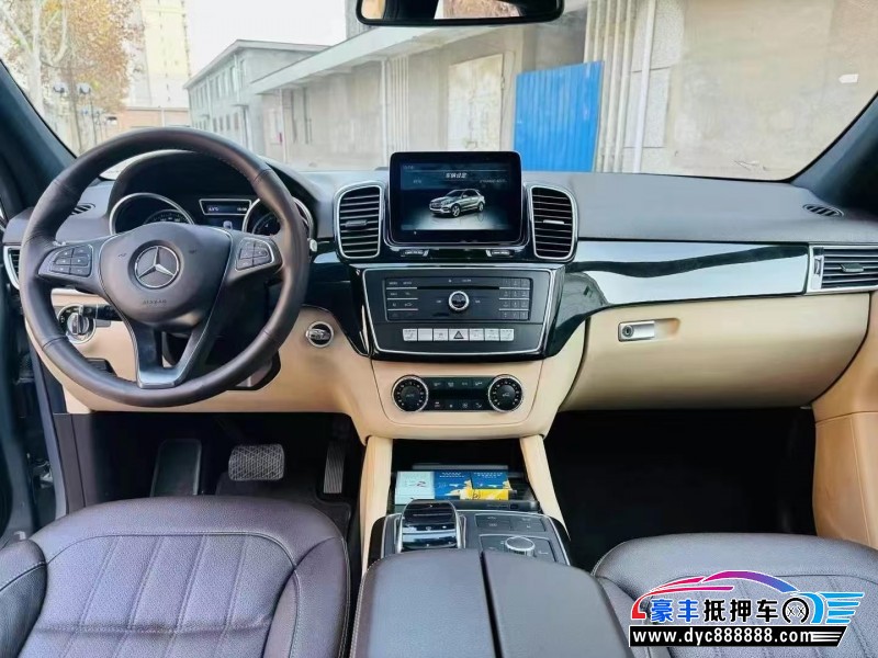 17年奔驰GLE轿车抵押车出售