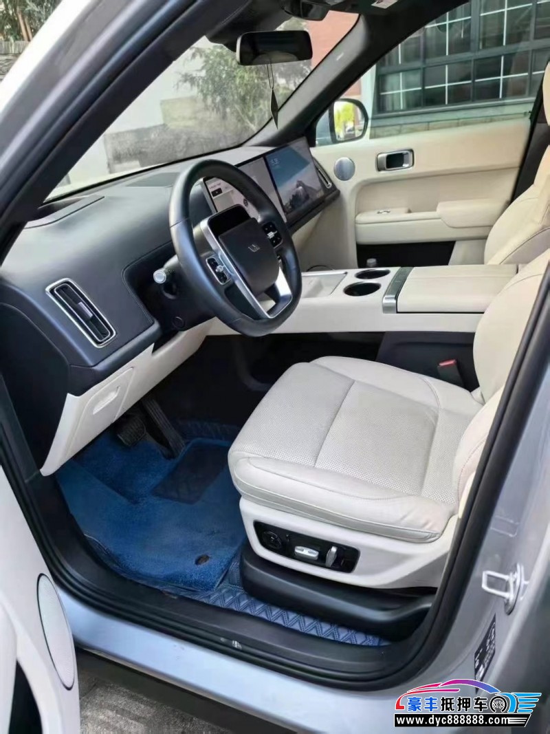 23年理想L8轿车抵押车出售