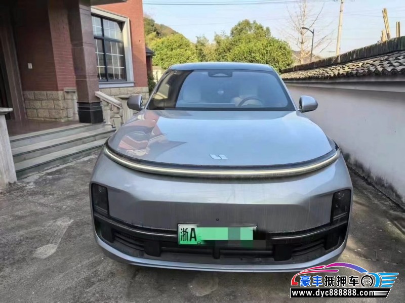 23年理想L8轿车抵押车出售