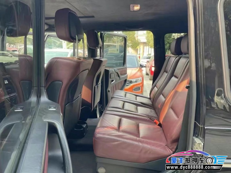 14年奔驰G轿车抵押车出售