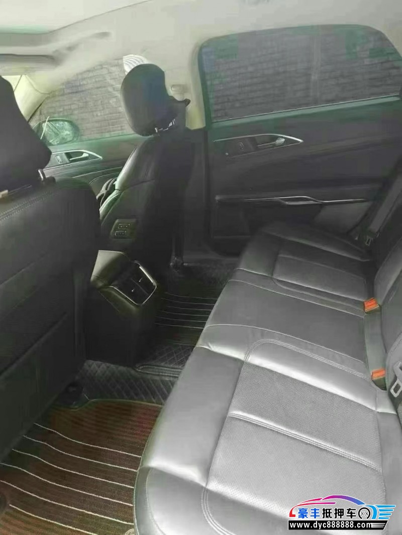 21年福特金牛座轿车抵押车出售