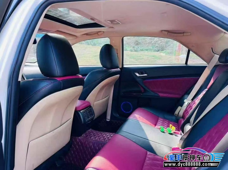 15年丰田锐志轿车抵押车出售