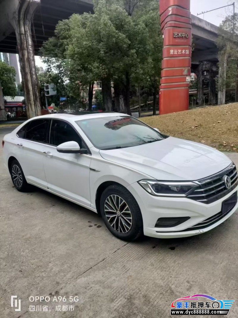 19年大众速腾轿车抵押车出售