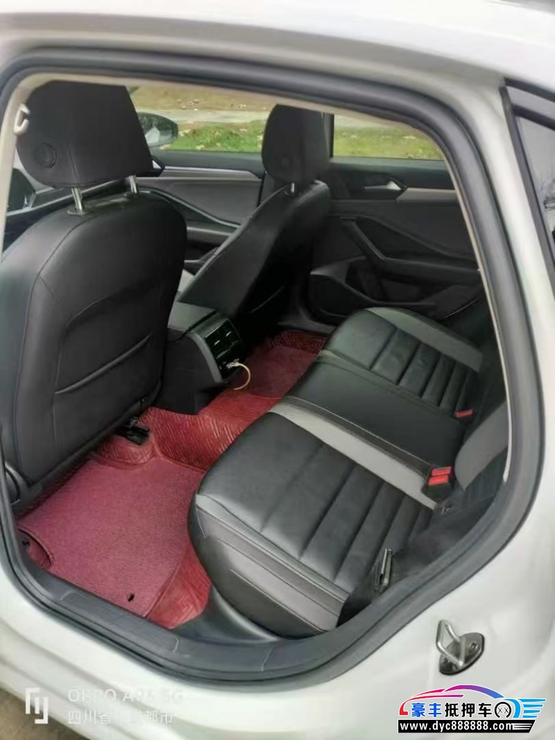 19年大众速腾轿车抵押车出售