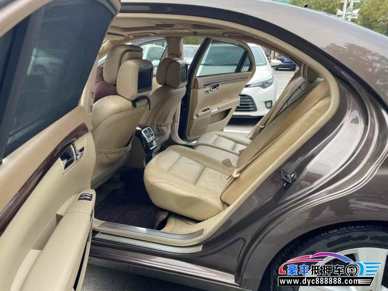 10年奔驰S轿车抵押车出售