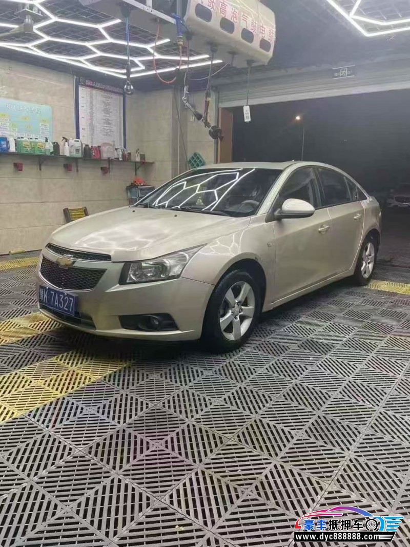 14年雪佛兰科鲁兹轿车抵押车出售