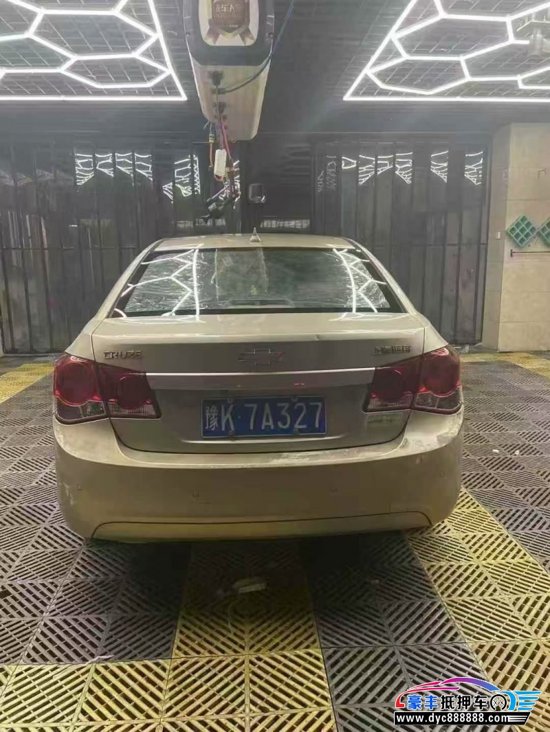 14年雪佛兰科鲁兹轿车抵押车出售