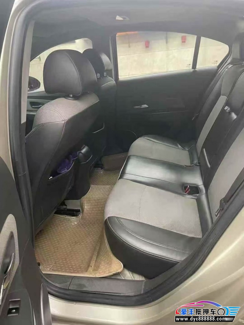 14年雪佛兰科鲁兹轿车抵押车出售