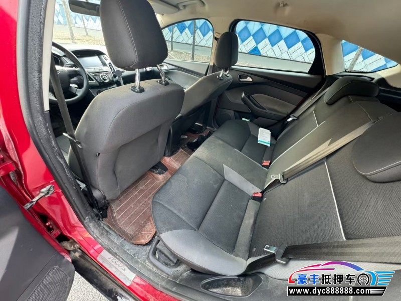 14年福特福克斯轿车抵押车出售