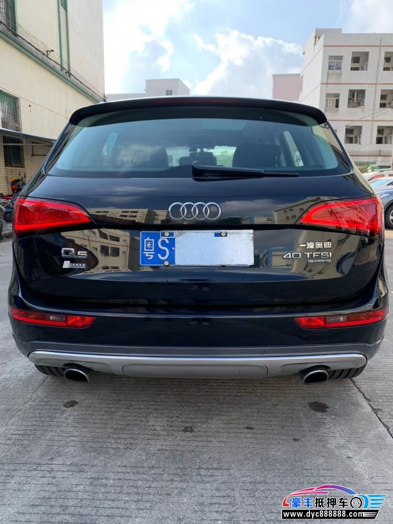 19年奥迪Q5轿车抵押车出售