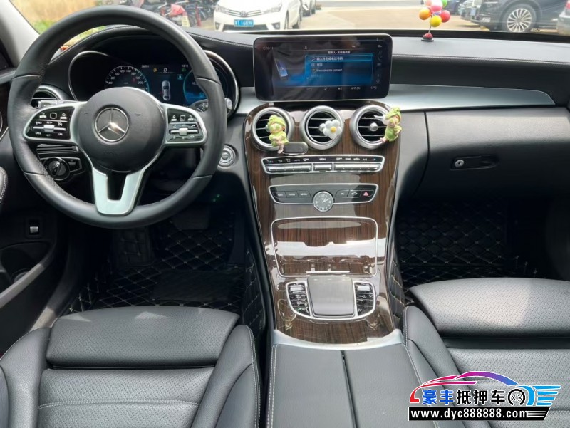 21年奔驰C轿车抵押车出售