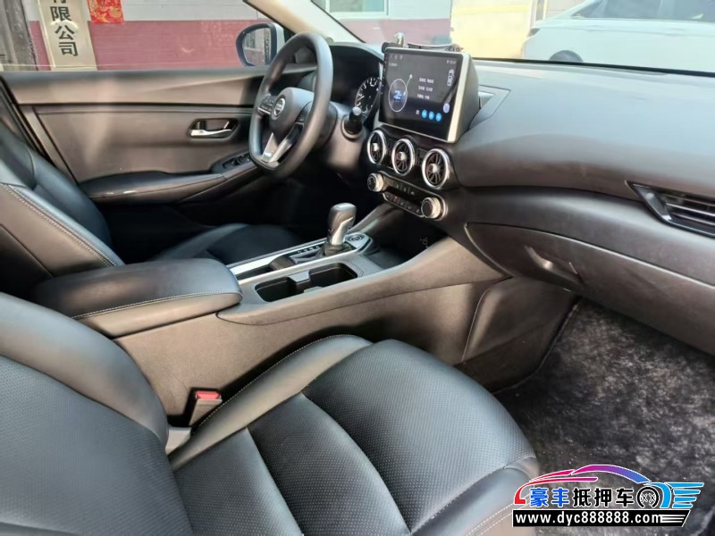 20年日产轩逸轿车抵押车出售