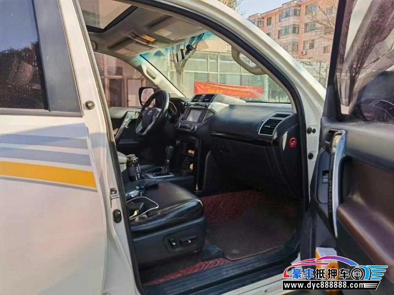 17年丰田普拉多（霸道）轿车抵押车出售