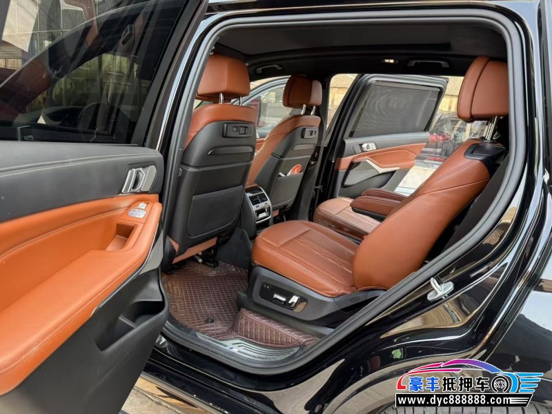 22年宝马X7轿车抵押车出售