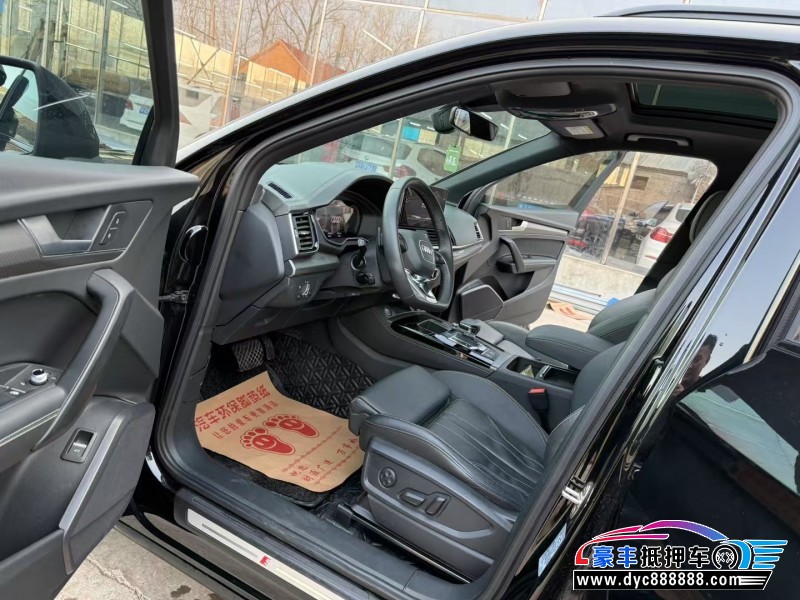 23年奥迪Q5轿车抵押车出售