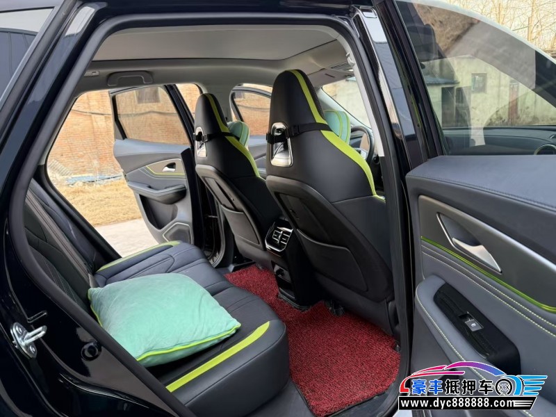 23年东风雷霆轿车抵押车出售