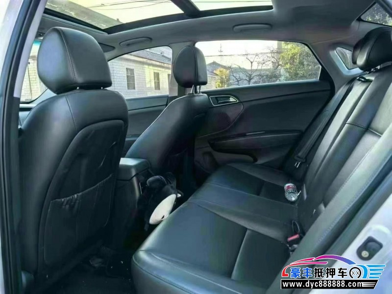 19年现代名图轿车抵押车出售