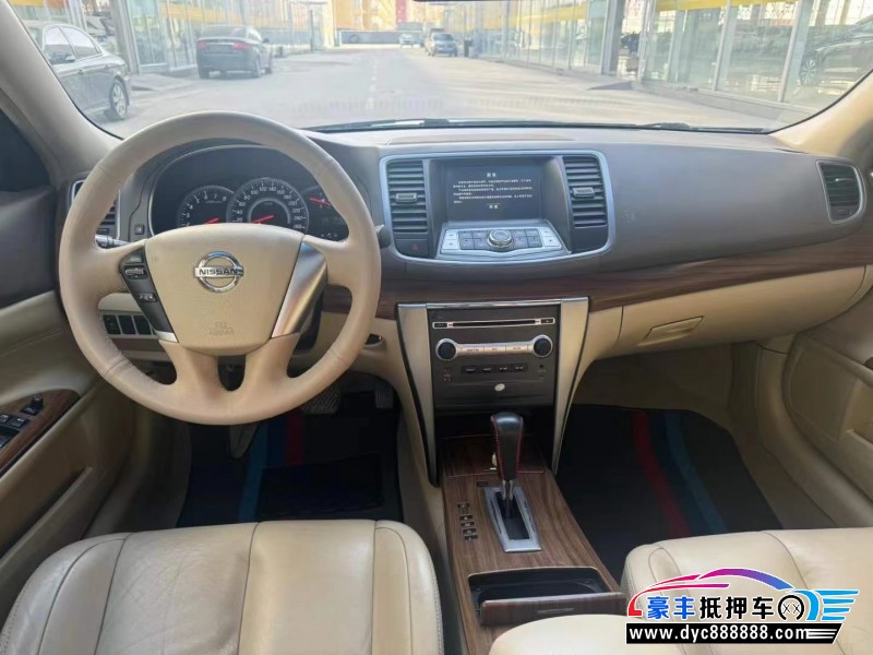 12年日产天籁轿车抵押车出售