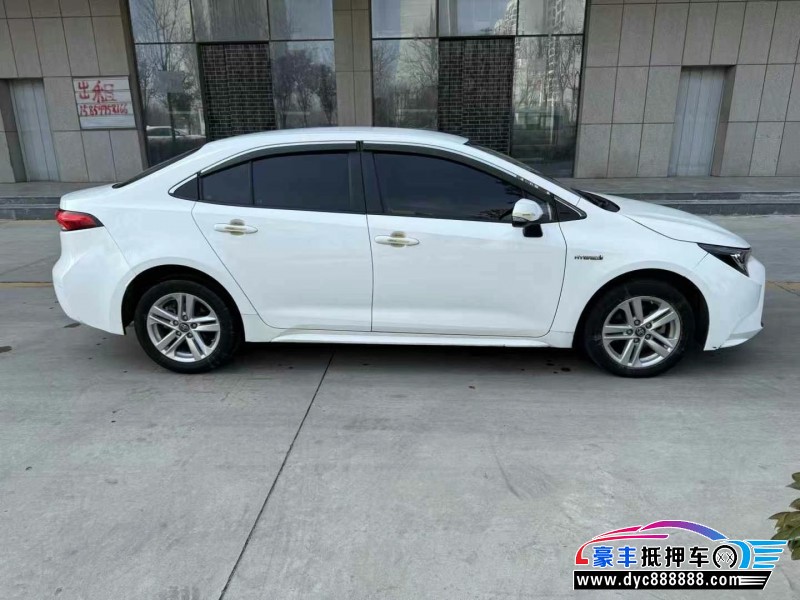 21年丰田雷凌轿车抵押车出售
