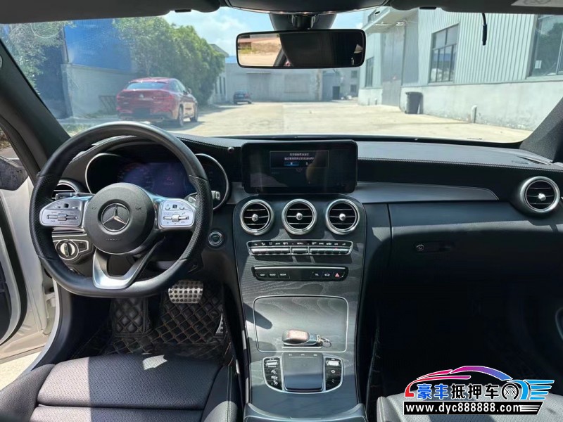 20年奔驰C轿车抵押车出售