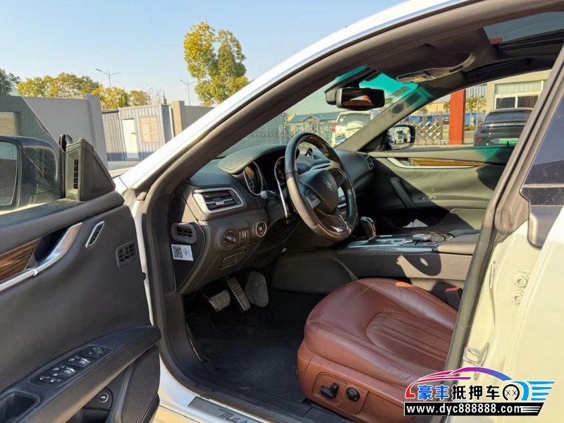 15年玛莎拉蒂Ghibli轿车抵押车出售