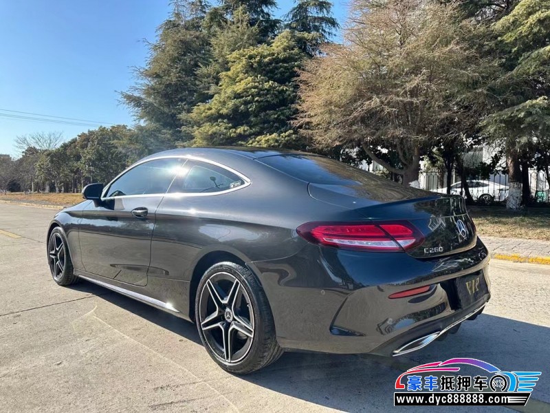 21年奔驰C轿车抵押车出售