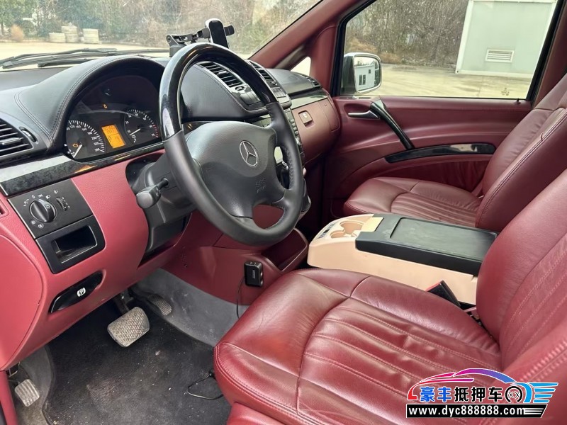 15年奔驰威霆轿车抵押车出售