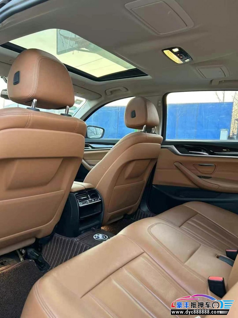 17年宝马5系轿车抵押车出售