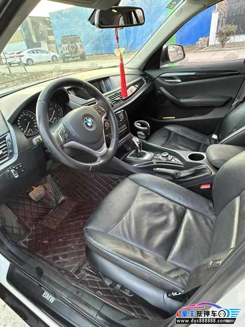 15年宝马X1轿车抵押车出售