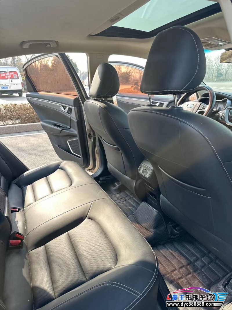 18年吉利帝豪GL轿车抵押车出售