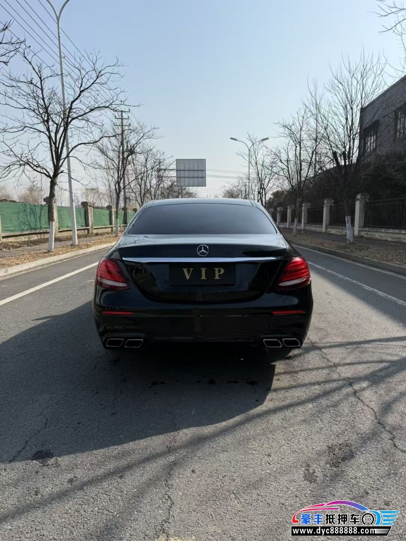 17年奔驰E轿车抵押车出售