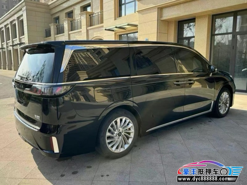 24年岚图梦想家轿车抵押车出售