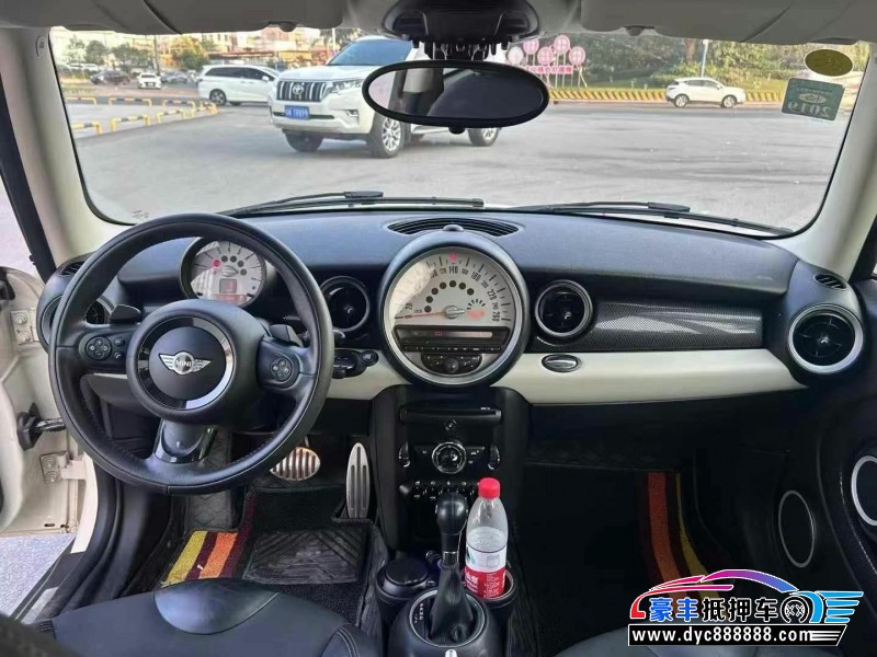 13年宝马MINI轿车抵押车出售