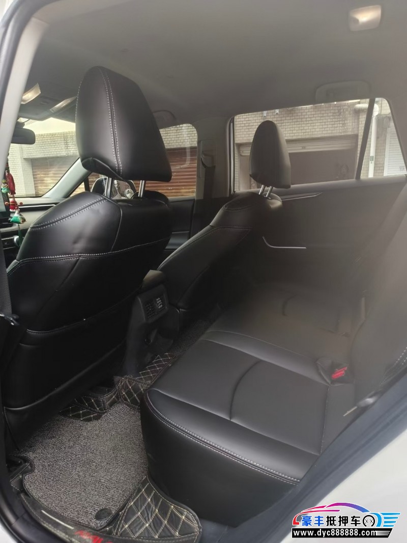 23年丰田RAV4轿车抵押车出售