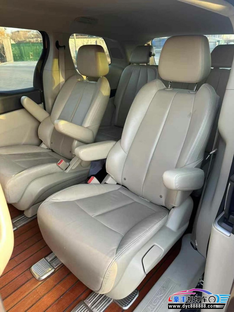 19年别克GL8轿车抵押车出售