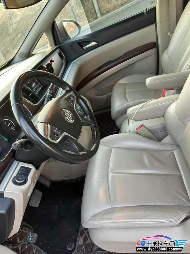 19年别克GL8轿车抵押车出售