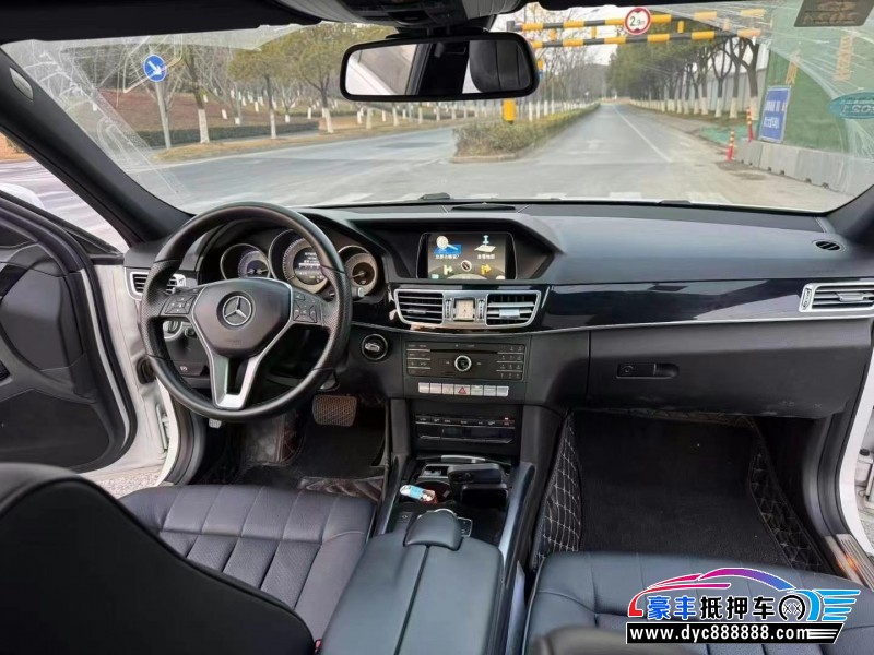 16年奔驰E轿车抵押车出售