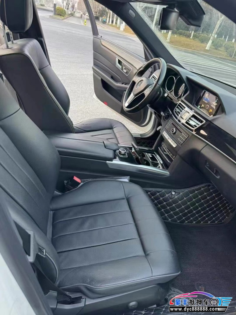 16年奔驰E轿车抵押车出售