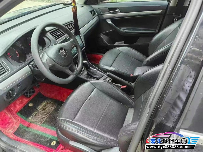 16年大众朗逸轿车抵押车出售